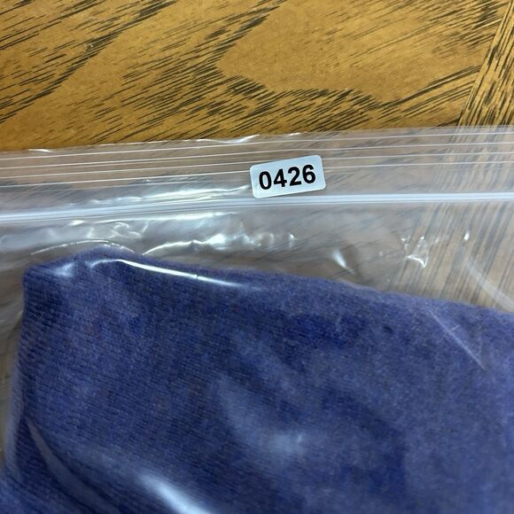 Peter Millar V-Neck Sweater Mens XL Italian Merino Wool Blue Golf Preppy Classic - Picture 9 of 9